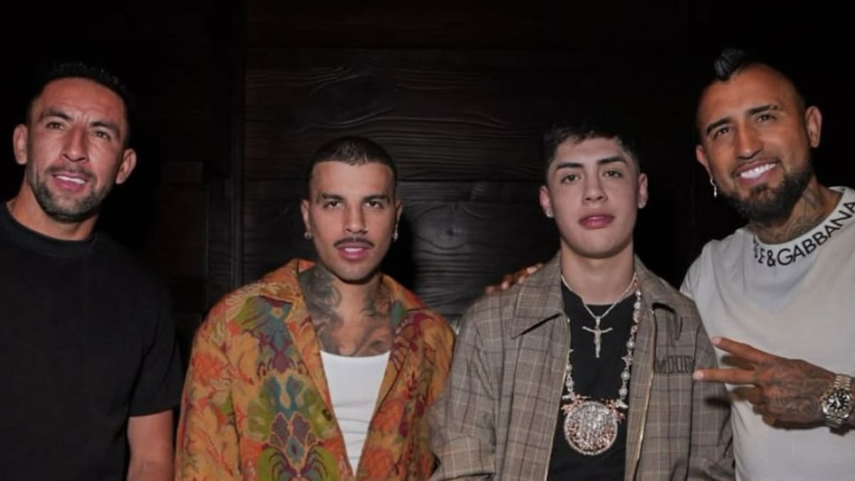 Antes de sus conciertos en Chile 2025: Rauw Alejandro se juntó con Cris MJ, Arturo Vidal y Mauricio Isla