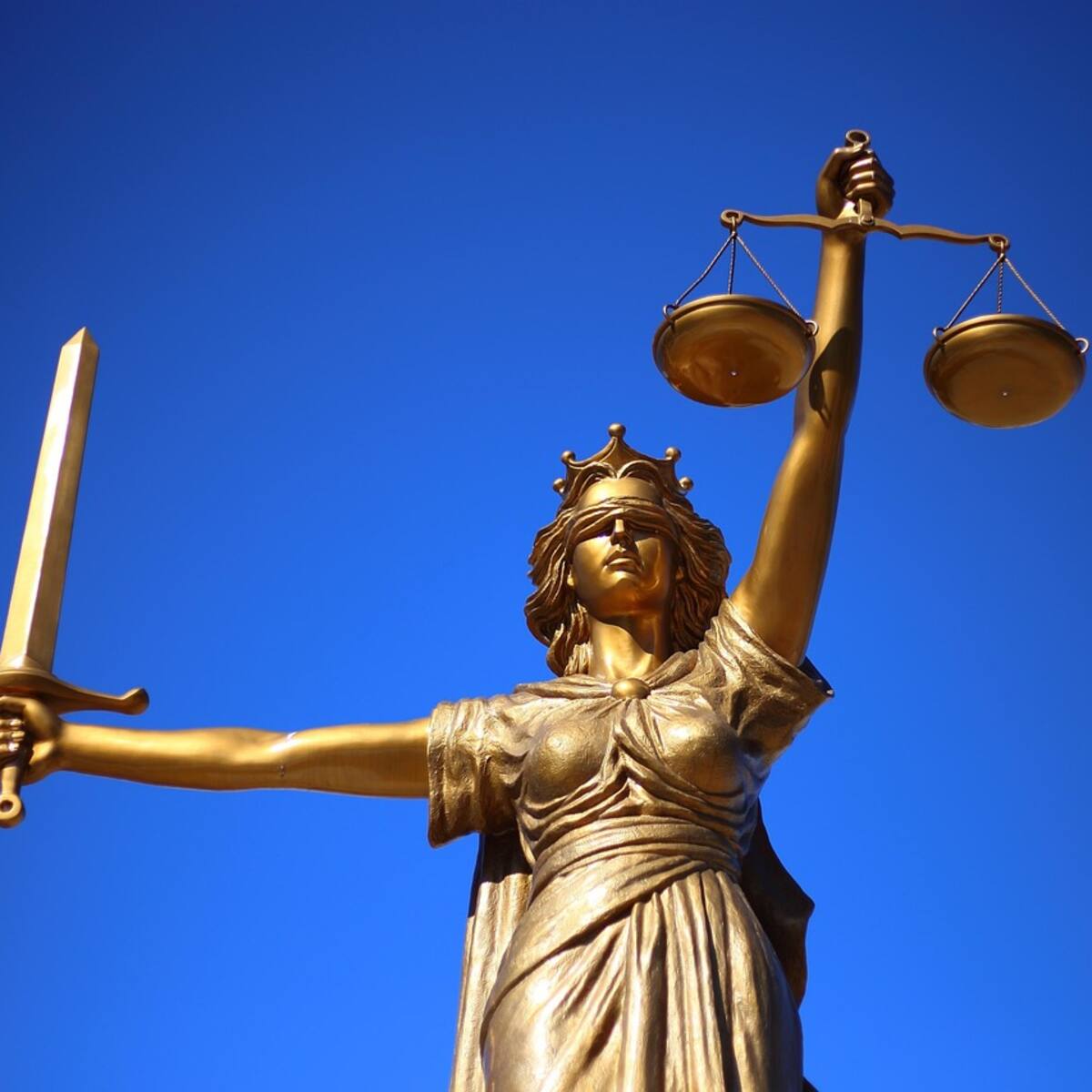 Paridad jurídica al debe: estudio revela que las mujeres acceden a solo el 66 % de sus derechos legales