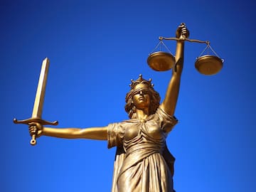 Paridad jurídica al debe: estudio revela que las mujeres acceden a solo el 66 % de sus derechos legales