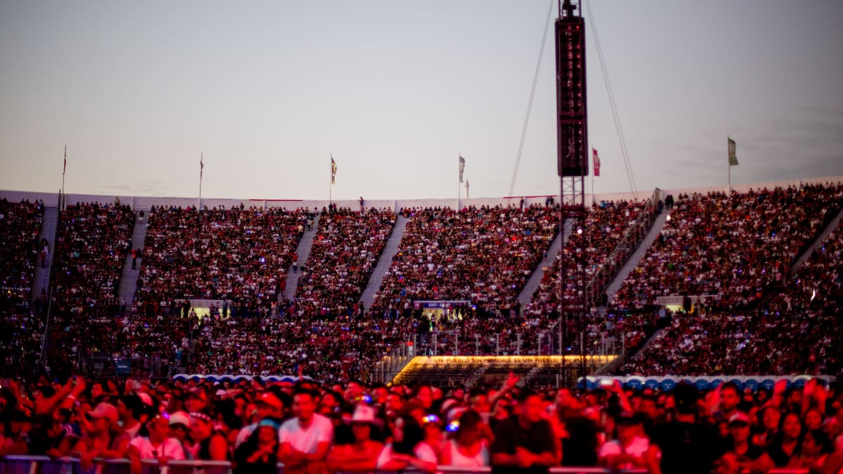 ¿Cuál es la capacidad del Estadio Nacional para conciertos?