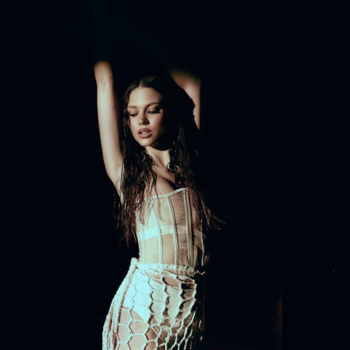 Olivia Wald lanza su álbum "Otra Que Arde", su carta de presentación para el pop latino