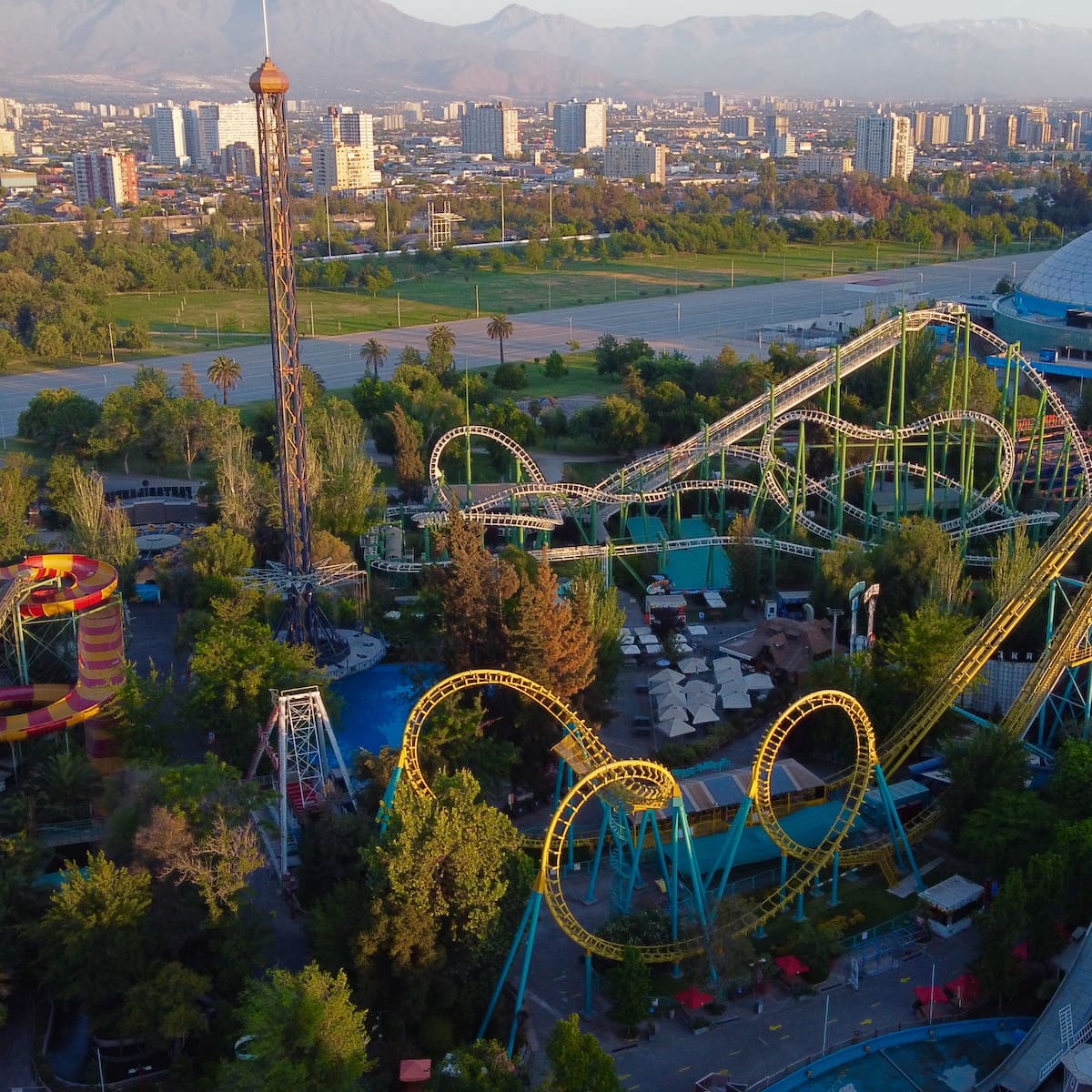 Parque acuático y clásicos renovados: Estas son las 65 atracciones que llegarán al nuevo Fantasilandia en San Bernardo
