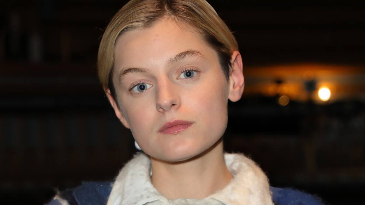 Emma Corrin de «The Crown» declara no estar segura aún de su identidad de género