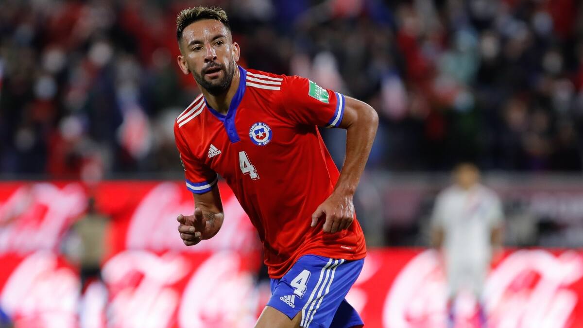 Mauricio Isla aparece en la oncena ideal de Sudamérica de la IFFHS