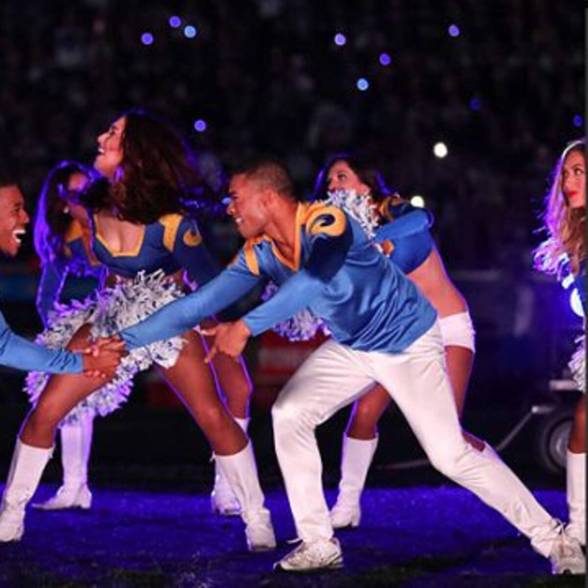 Por primera vez en la historia, el Super Bowl incluirá cheerleaders hombres