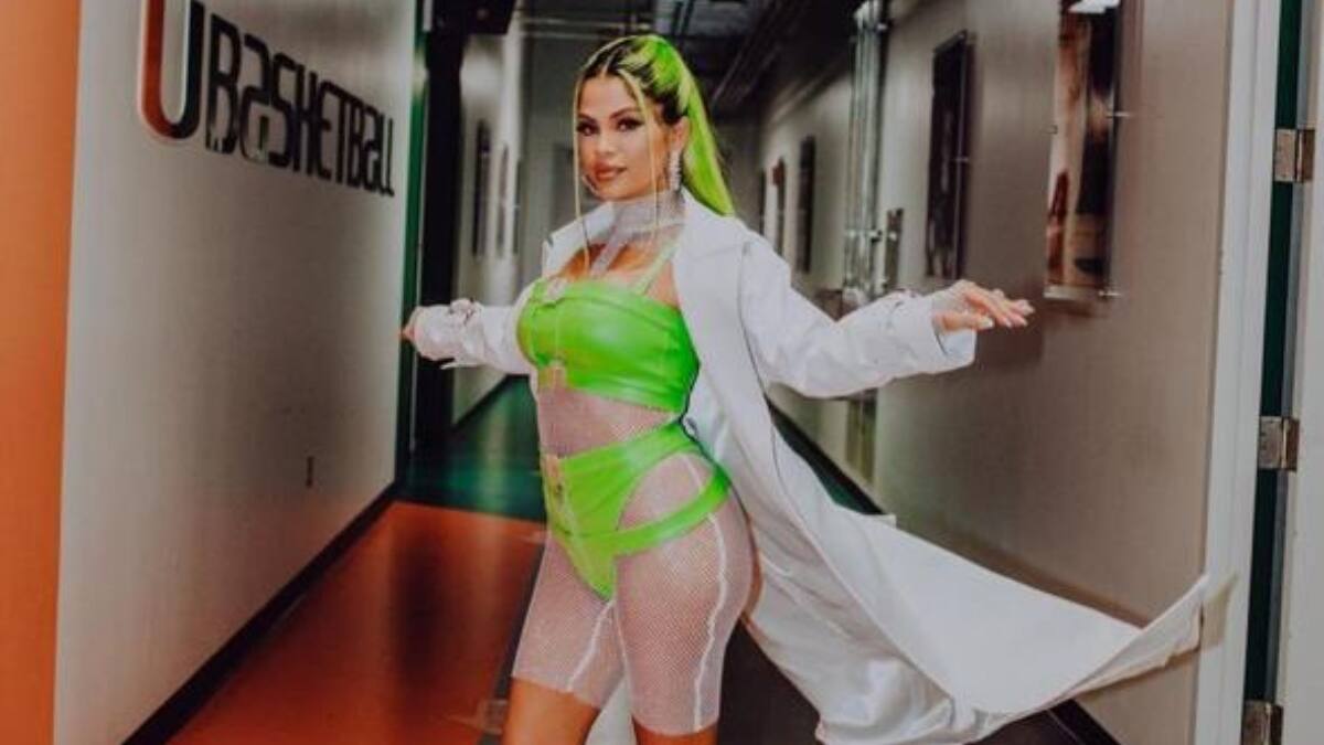 Natti Natasha vuelve a los escenarios acompañada de su hija Vida Isabelle