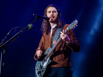 Hozier en Chile 2025: Horarios, apertura de puertas y objetos prohibidos