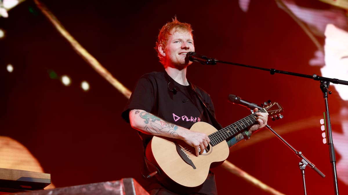 Sin banda de apoyo: La curiosa dinámica en vivo que traerá Ed Sheeran en su "Loop Tour" por Chile