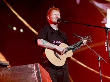 Sin banda de apoyo: La curiosa dinámica en vivo que traerá Ed Sheeran en su "Loop Tour" por Chile