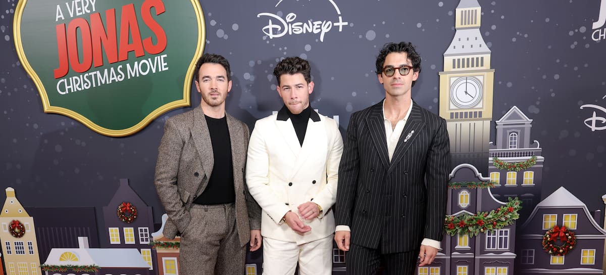CL - Jonas Brothers