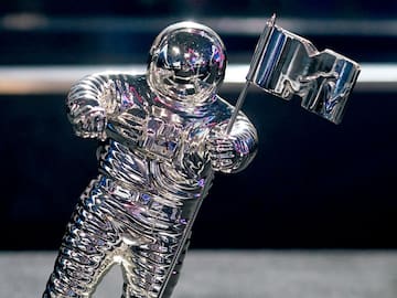 ¡BudxWorldTour te lleva a los VMAs con todo pagado!