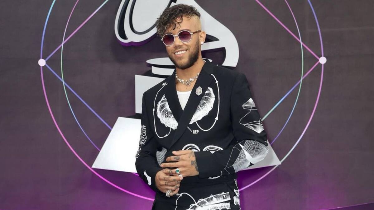 Jhay Cortez reveló a cuánto asciende su fortuna en el banco