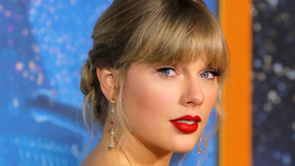 Taylor Swift presenta la nueva versión de su recordado disco «Fearless»