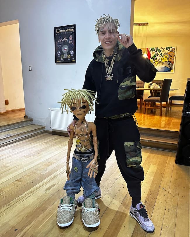 Instagram @marcianeke