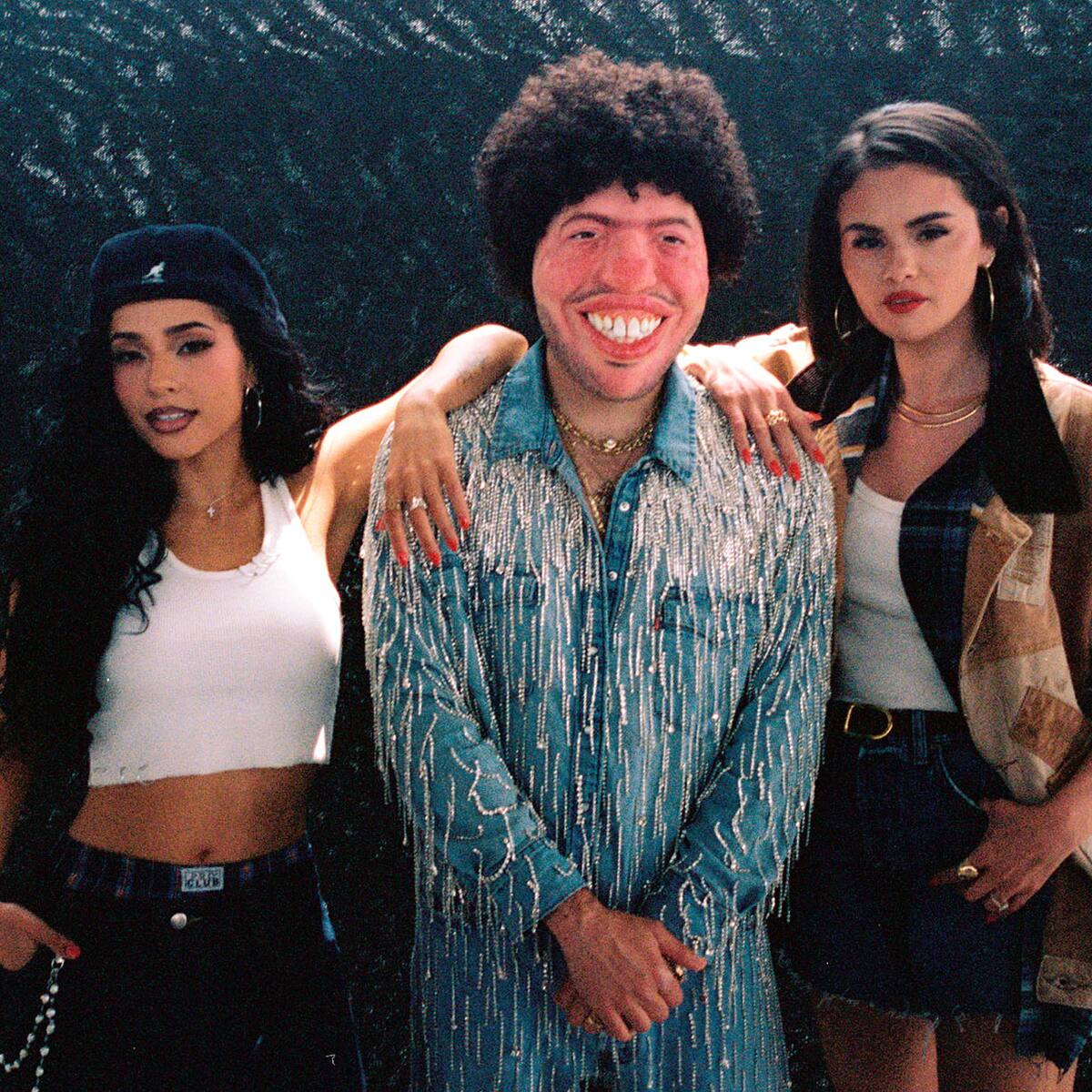 ¿Selena Gomez se pasa a la cumbia? Así suena "Te Olvido (La La)" junto a Becky G y Benny Blanco