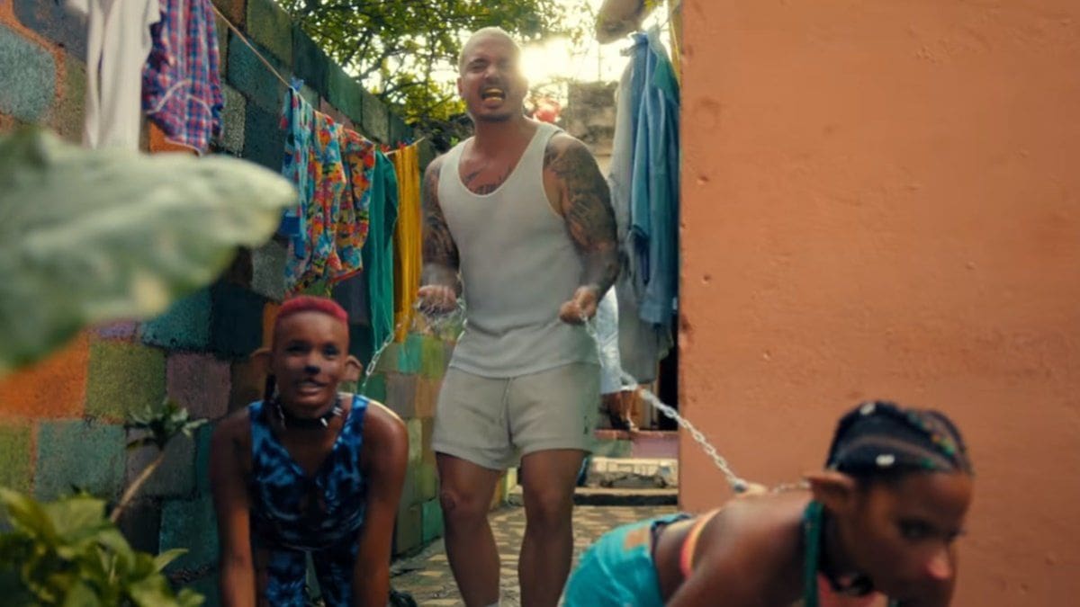 Retiran de YouTube el polémico videoclip de J Balvin, «Perra»