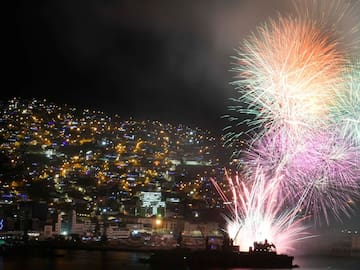Año Nuevo 2025: ¿Qué comunas tendrán fuegos artificiales?