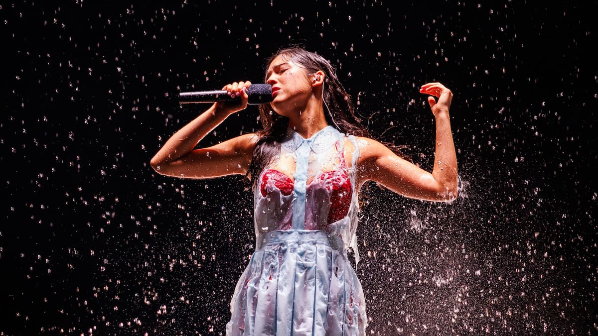 ¿Cómo se “derrite” el vestido de Olivia Rodrigo? Su diseñador revela el secreto detrás del momento viral