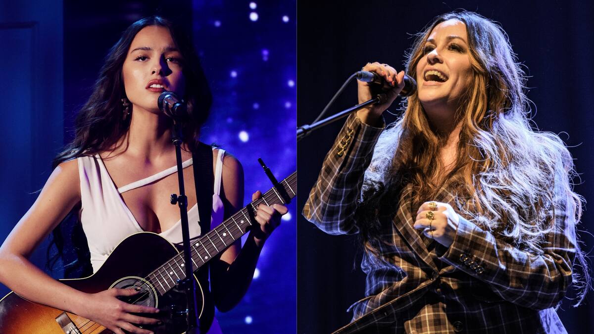 Olivia Rodrigo invitó al escenario a Alanis Morissette para cantar un cover de «You Oughta Know»