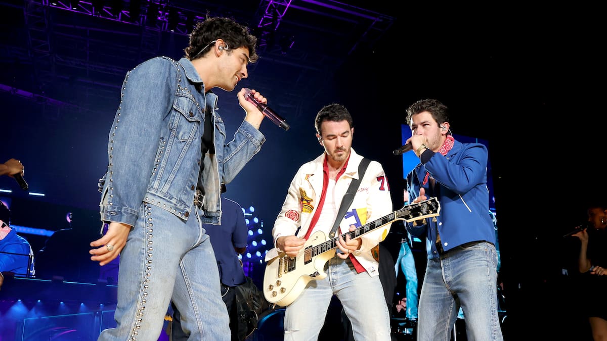 Un viaje a la nostalgia: Jonas Brothers cantan un clásico de su discografía después de 12 años