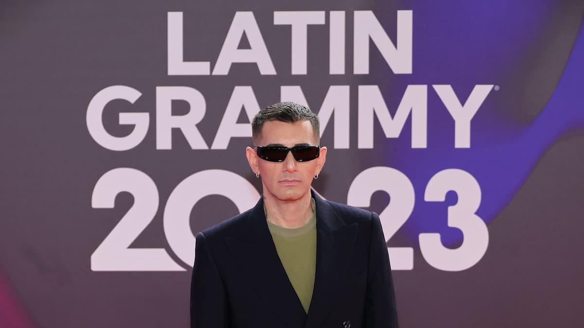 Alex Anwandter agotó todas las entradas en el Movistar Arena y tomó esta medida: oficial