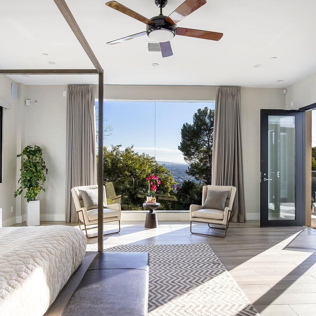 Douglas Elliman (vía Instagram @dirtdotcom)