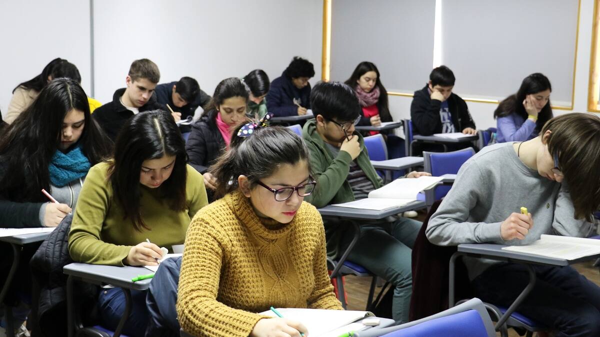 Mineduc extiende plazo para la postulación a la gratuidad y otros beneficios para la educación superior