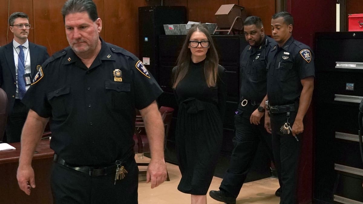 Anna Sorokin de “Inventando a Anna” sale de la cárcel