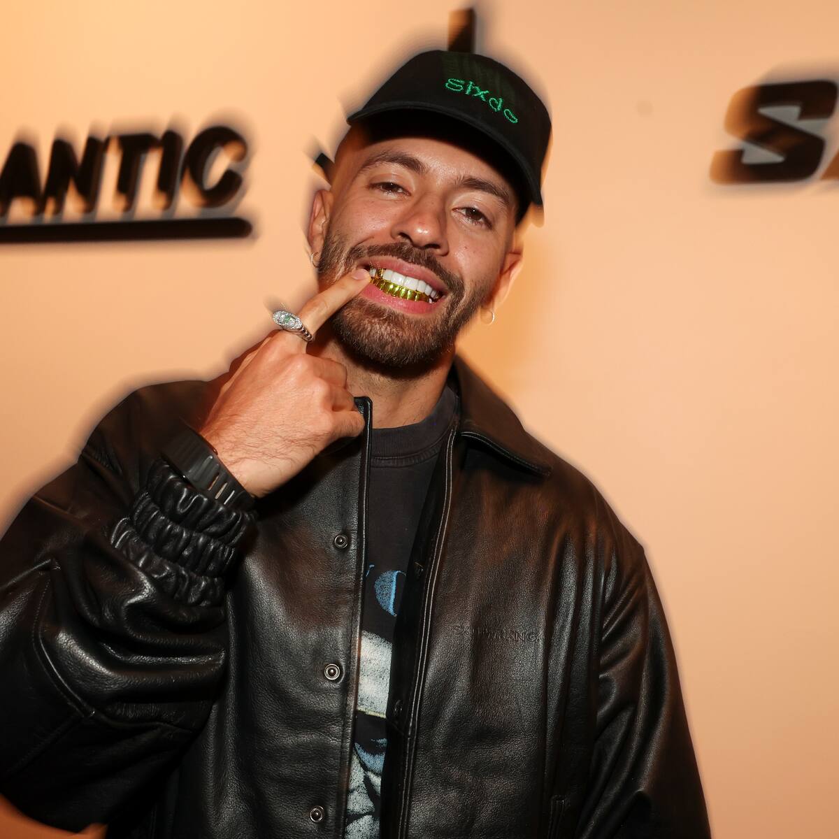 Entre sonidos románticos, melódicos y urbanos: Feid presenta en sociedad "FEID VS FERXXO"