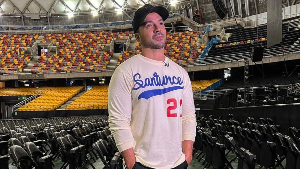 Luis Fonsi comparte registros de su prueba de sonido en el Movistar Arena