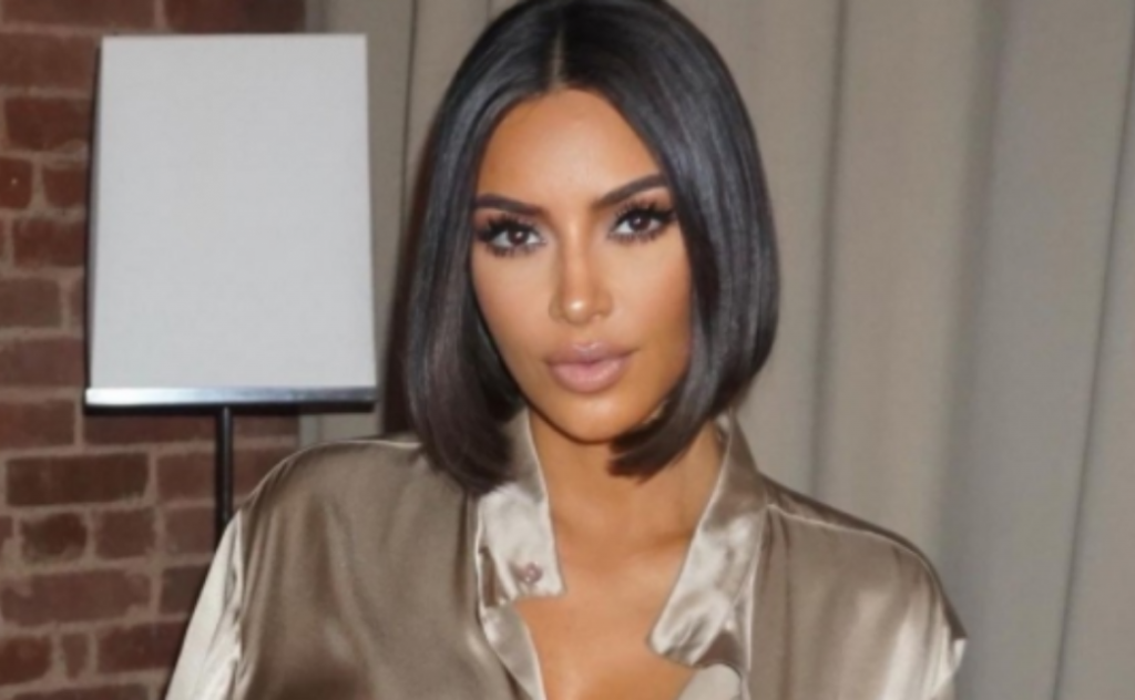  Experto publica imagen que muestra cómo se ve Kim Kardashian sin maquillaje — LOS4  Chile