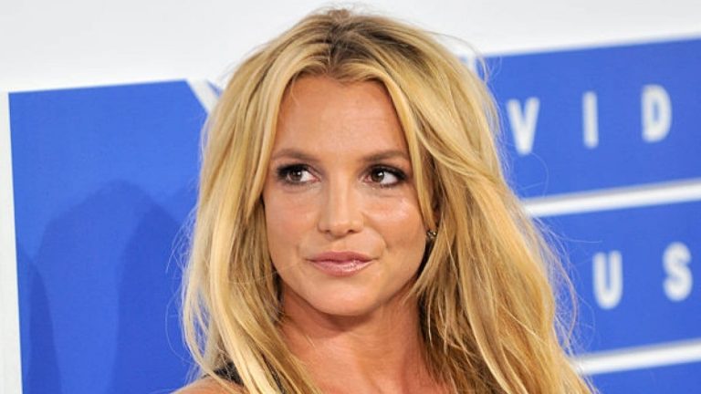 Britney Spears está considerando contar su verdad