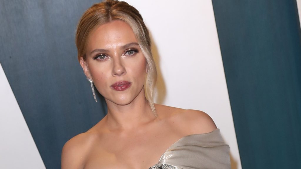 Scarlett Johansson Disney Demanda Arbitraje