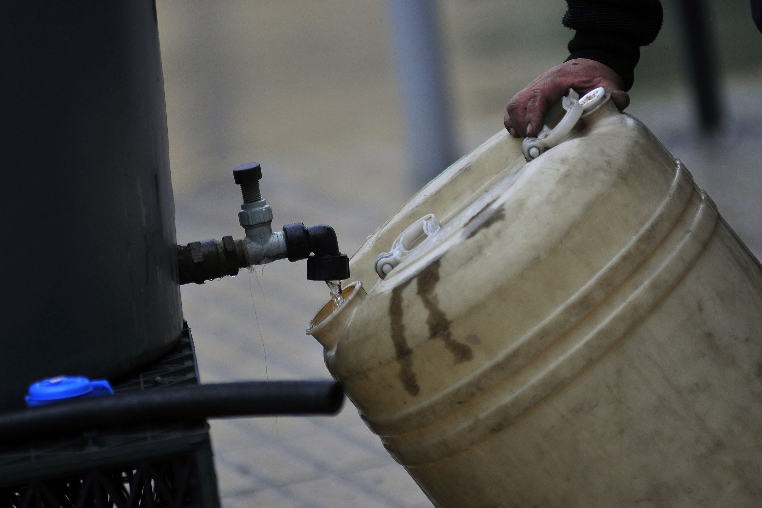 Aguas Andinas Abastece Con Estanques En Santiago Tras Corte De Agua Potable
