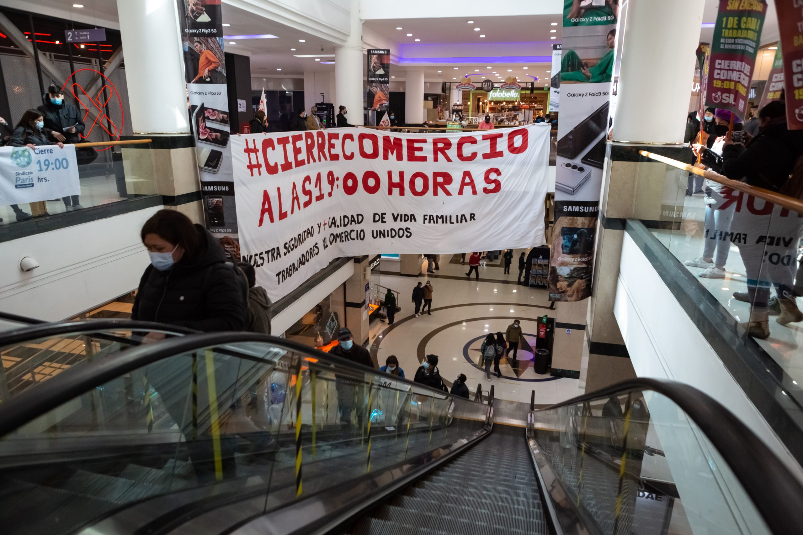 PUERTO MONTT: Trabajadores Del Mall Piden Cierre Del Comercio A Las 19 Horas