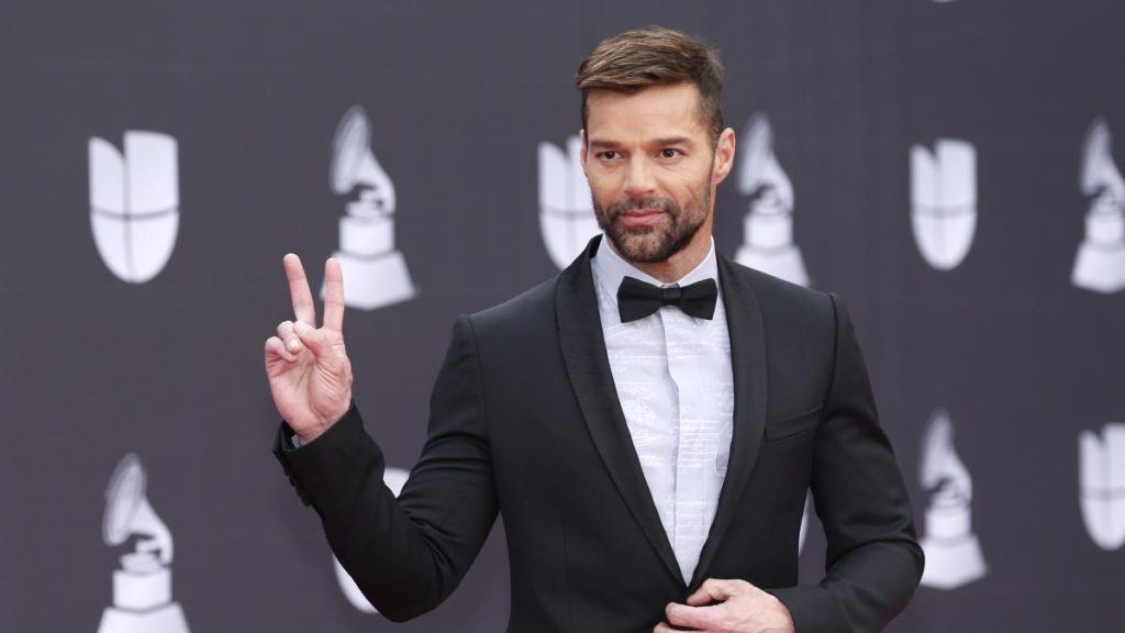 Ricky Martin protagonizara nueva serie de comedia junto a Kristen Wiig
