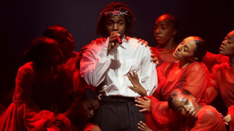 Kendrick Lamar criticó la prohibición del aborto con impactante protesta musical en vivo