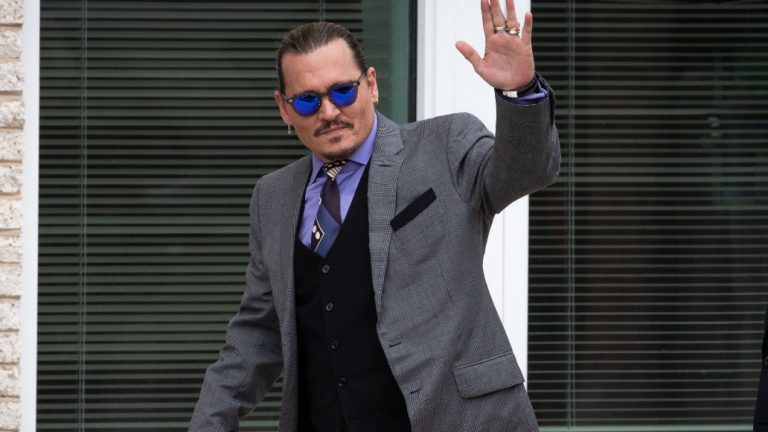 Johnny Depp acusado de problemático por la directora de su nueva película