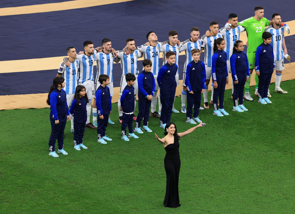 Mundial Qatar 2022: ¡Lali Espósito cantó el himno de Argentina!